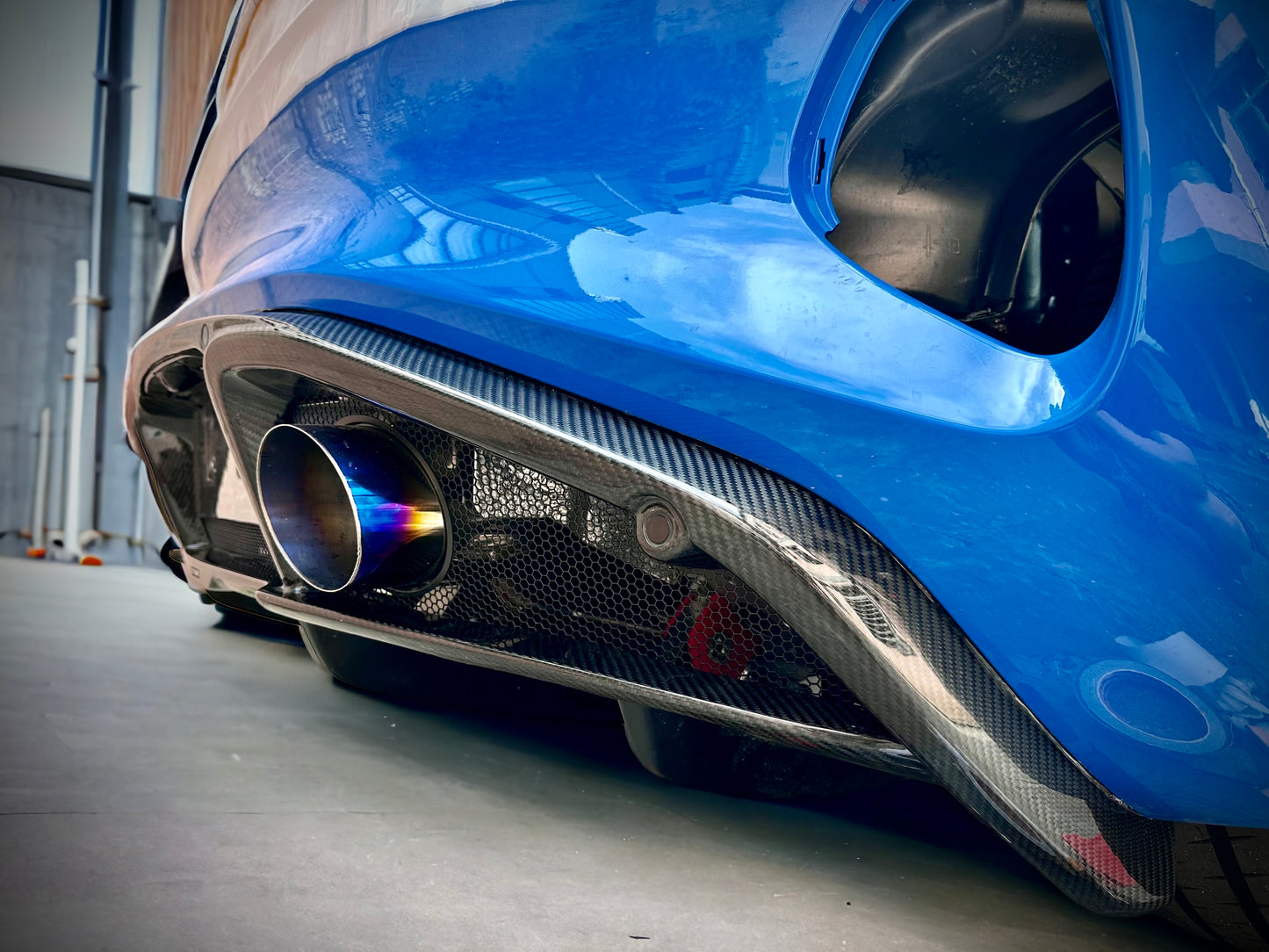 Lotus Emira Carbon Fiber Diffuser Surround