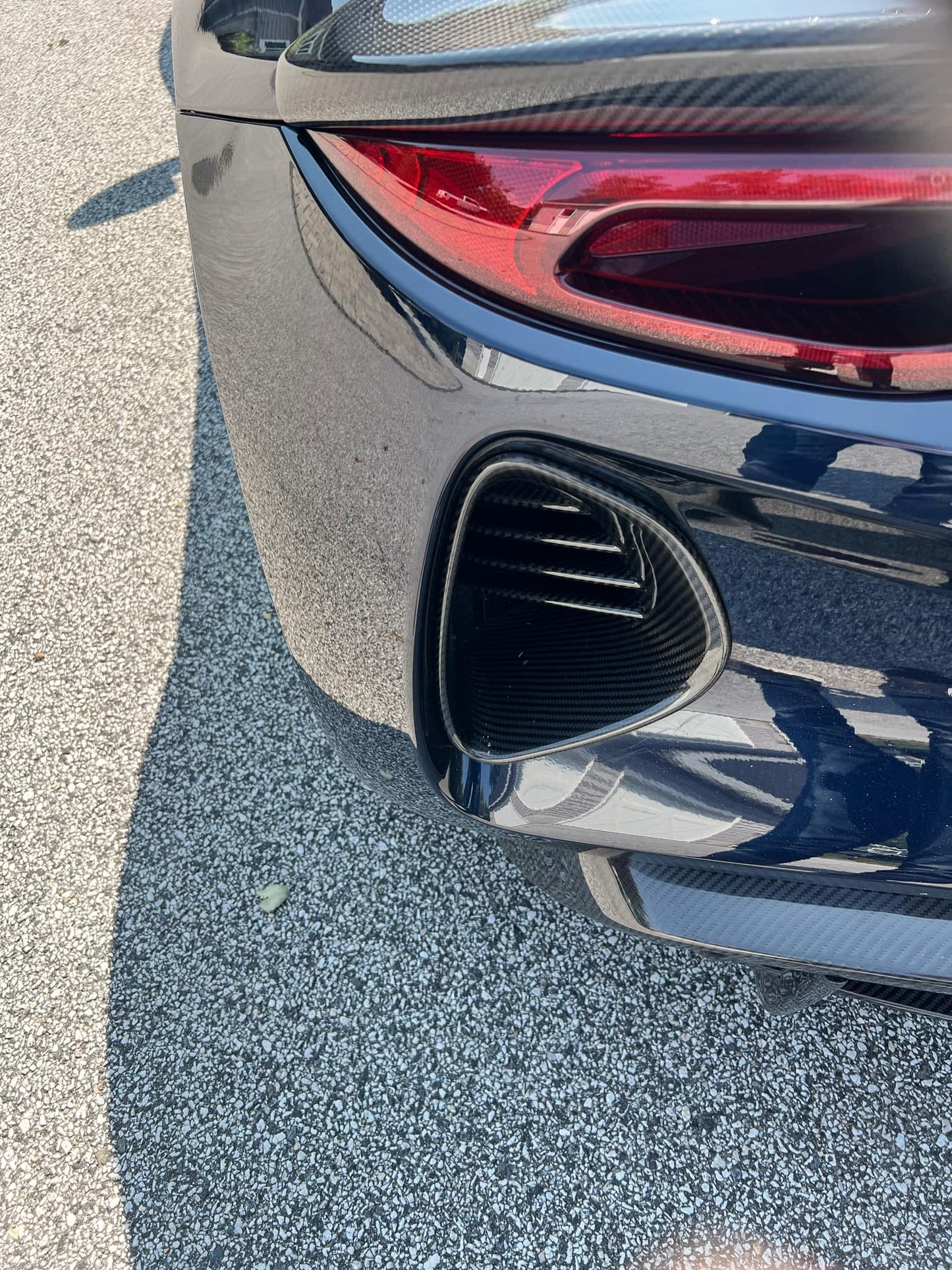 Emira carbon fiber rear vent